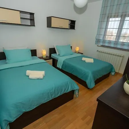 Silvia Apartment *