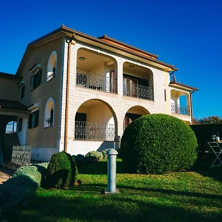 Silvia Apartment